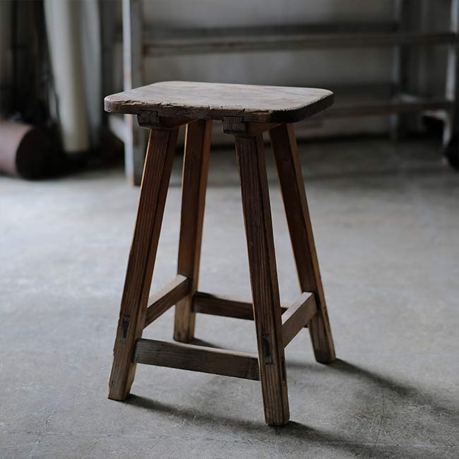 枯れたスツール – zakka store towi