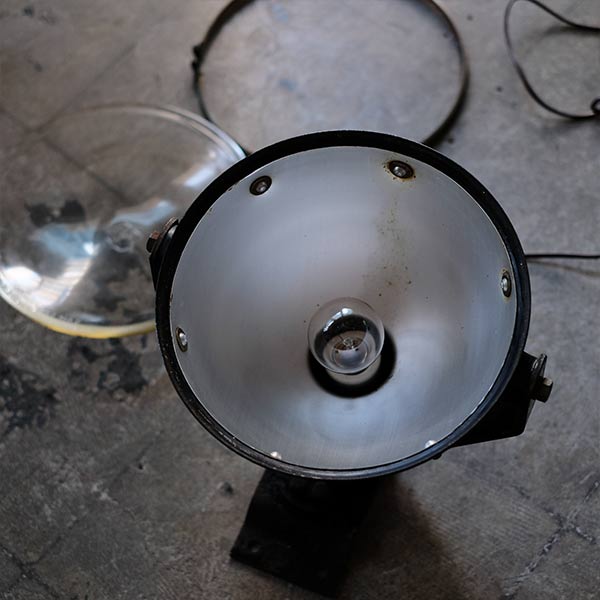 S&M Lamp Co. Spotlight