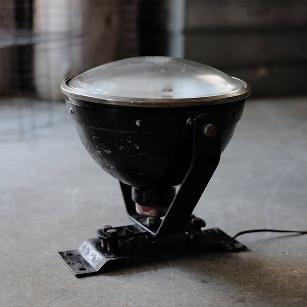S&M Lamp Co. Spotlight
