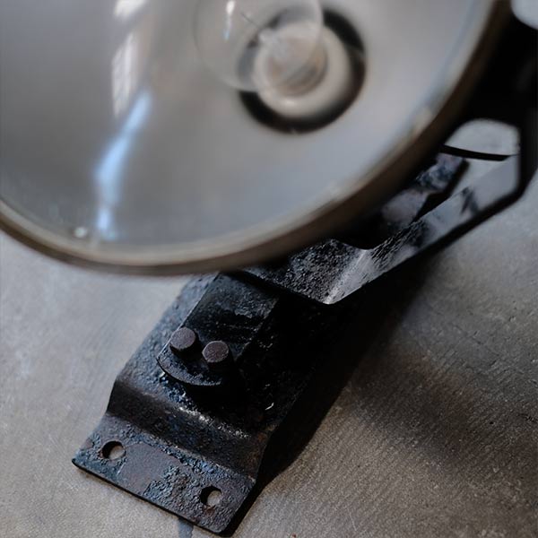 S&M Lamp Co. Spotlight
