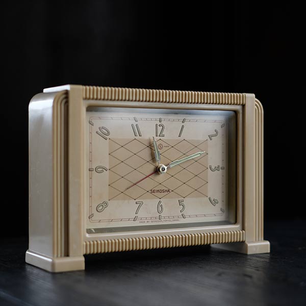 SEIKOSYA table clock