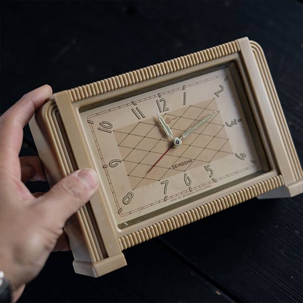SEIKOSYA table clock