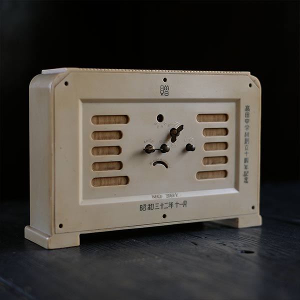 SEIKOSYA table clock