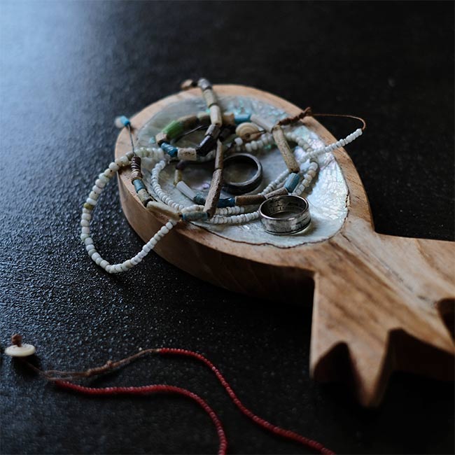 Accessory tray