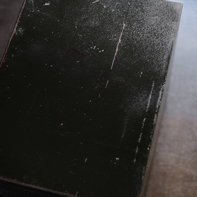 シャッター扉のスチール製の引き出し(A4、7段)