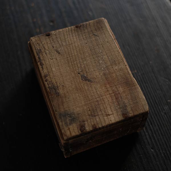 Simple wooden box