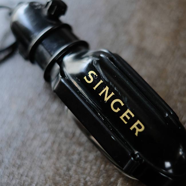 SINGER Sewing Machine Light