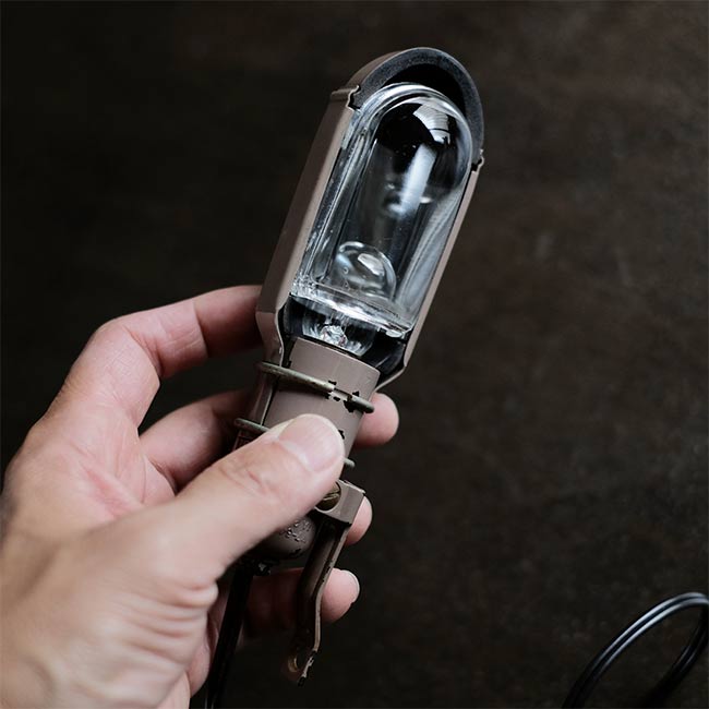 SINGER Sewing Machine Light