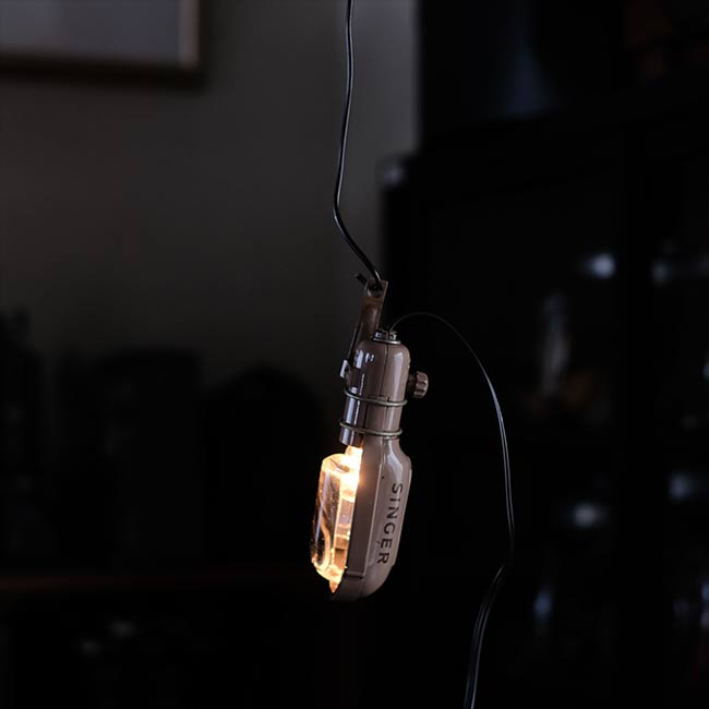 SINGER Sewing Machine Light