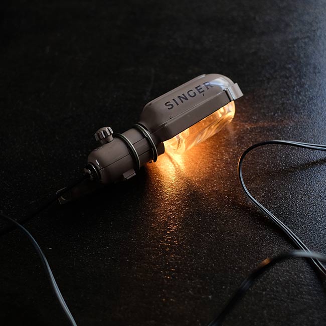 SINGER Sewing Machine Light
