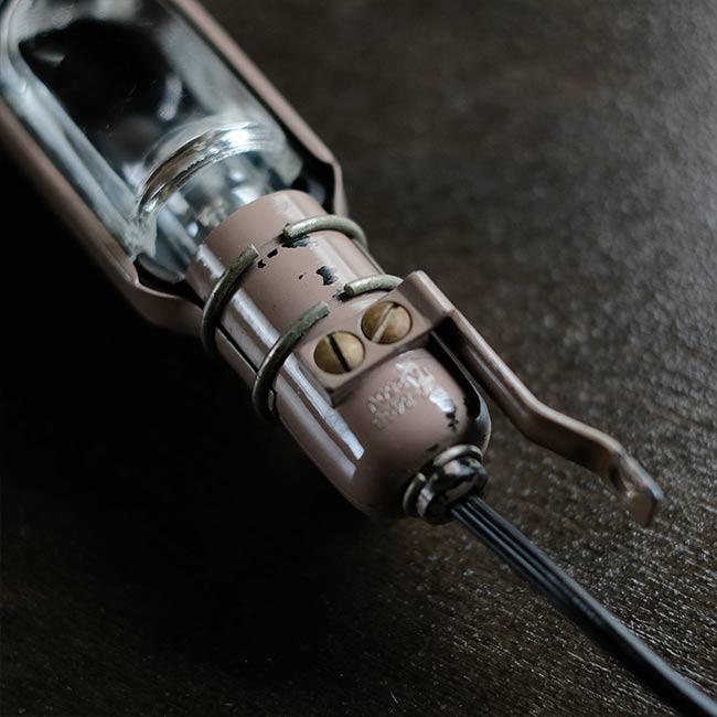 SINGER Sewing Machine Light