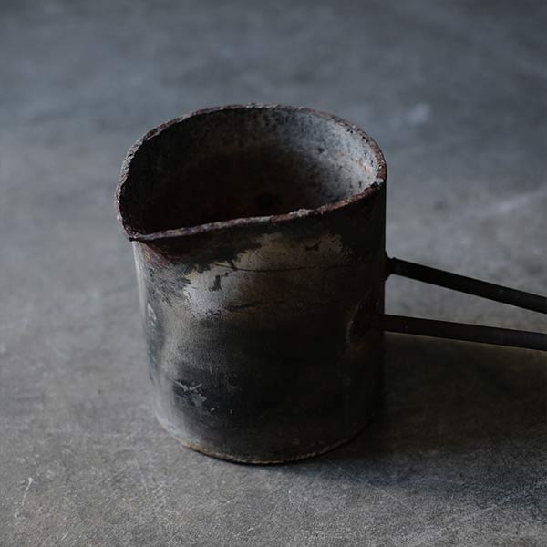 Pouring hot water for casting