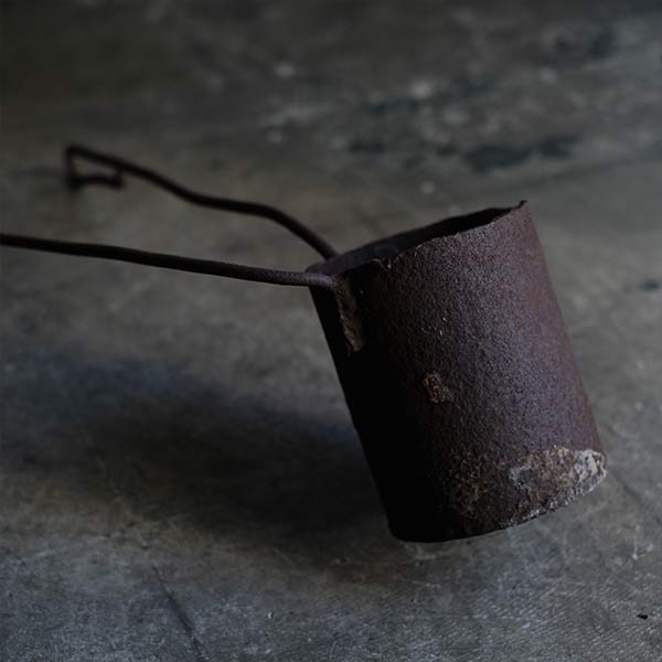 Pouring hot water for casting