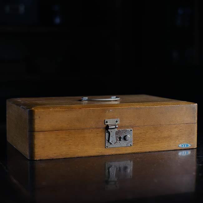 Stamp storage case