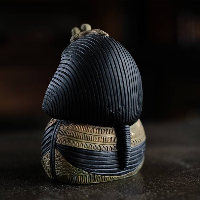 Tutankhamun figure
