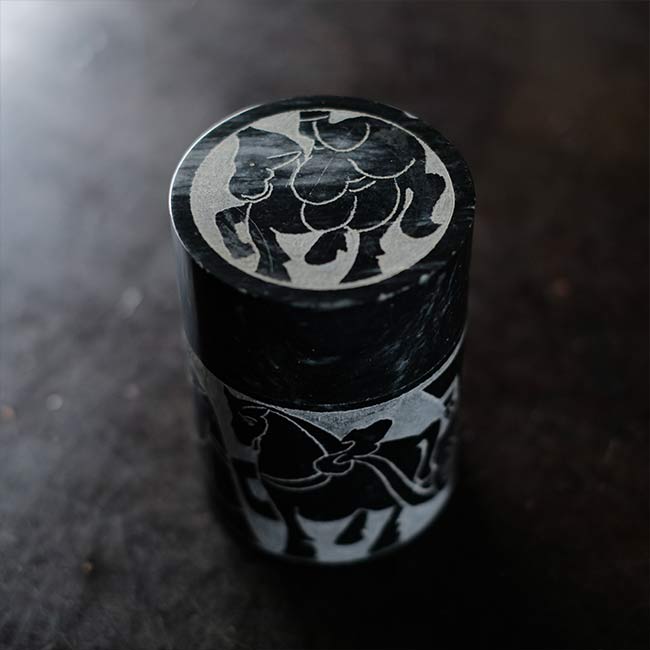 Stone tobacco case