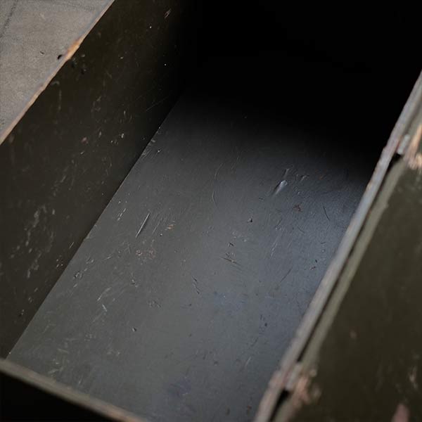 TEXAS TRUNK CO. Military trunk (wooden box) with handwritten lettering