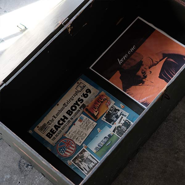 TEXAS TRUNK CO. Military trunk (wooden box) with handwritten lettering