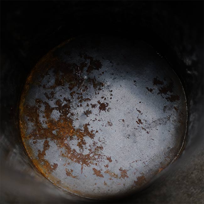 Rusty tin can