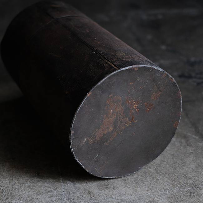 Rusty tin can