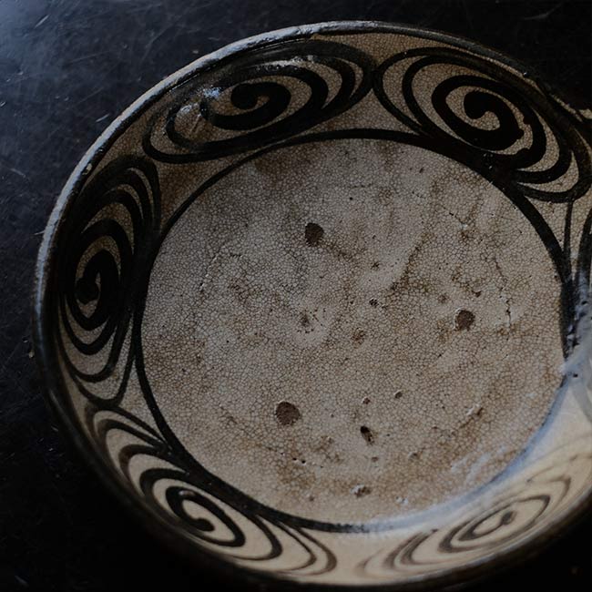 Horse-eye plate