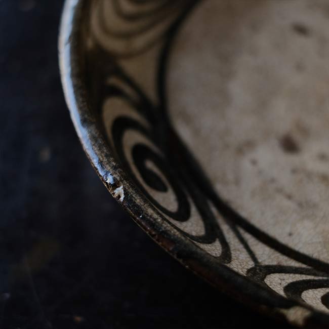 Horse-eye plate