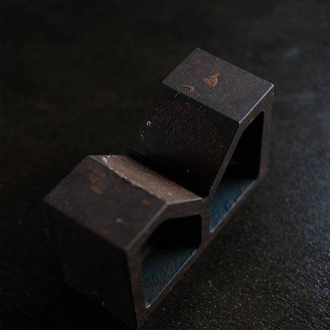 Rusty V-block