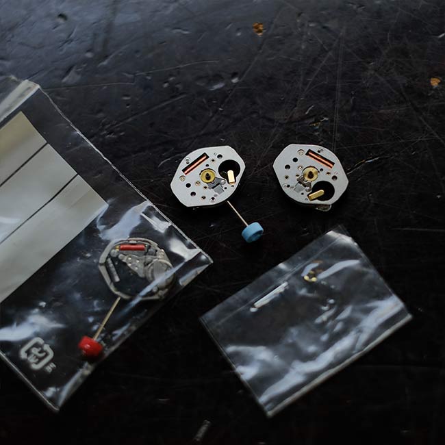 Clock movement (3 pieces)