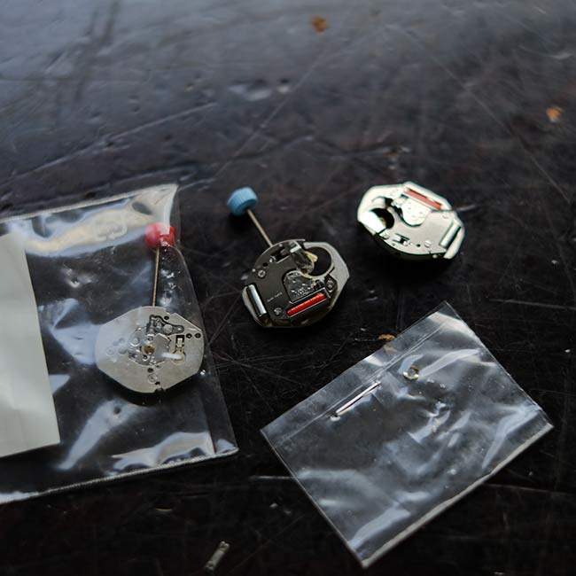 Clock movement (3 pieces)