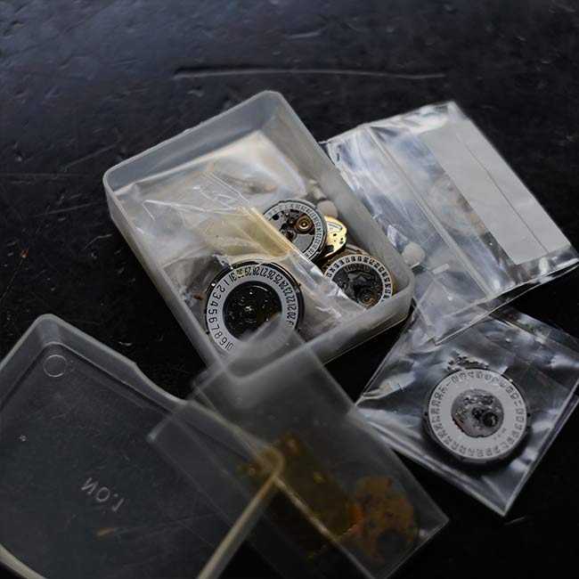 Clock movement (9 pieces)