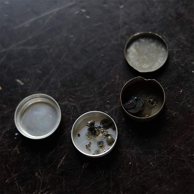 Mechanical watch parts set