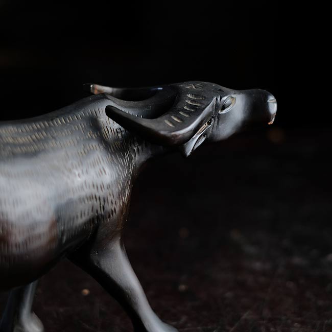 buffalo figure