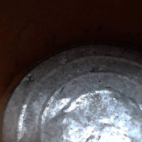 Cylindrical container
