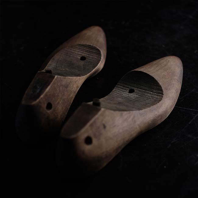 Wooden shoe last