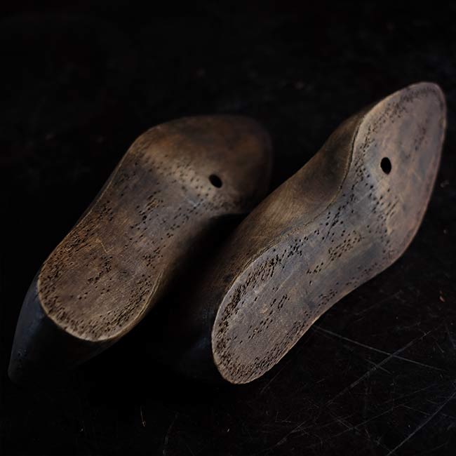 Wooden shoe last