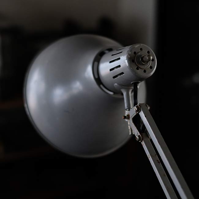 Yamada Lighting's Z Light (desk light)