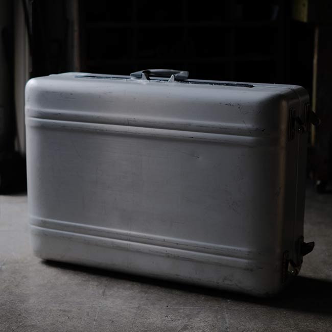 ZERO HALLIBURTON suitcase