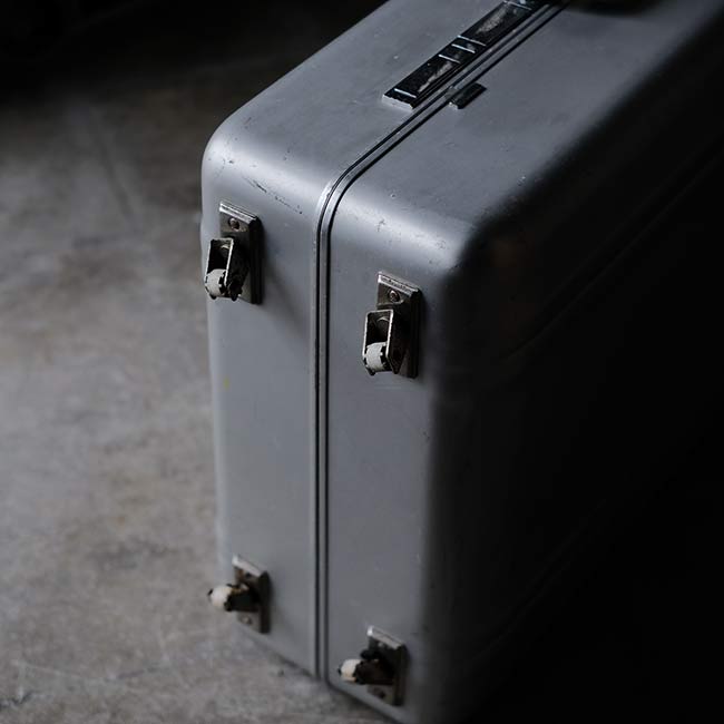 ZERO HALLIBURTON suitcase