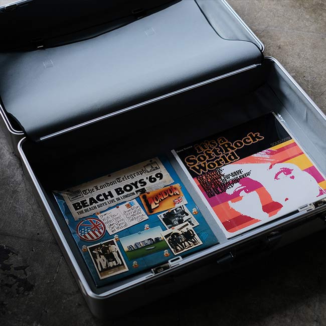 ZERO HALLIBURTON suitcase