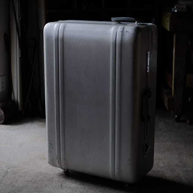 ZERO HALLIBURTON suitcase