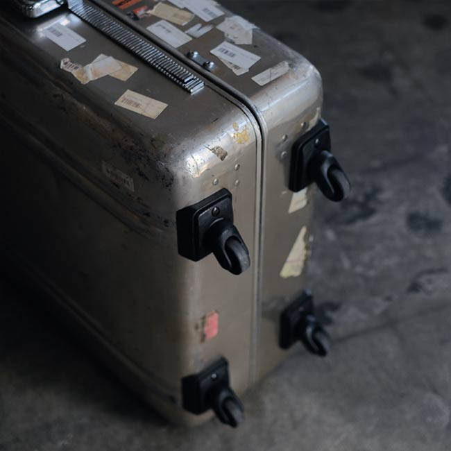 ZERO HALLIBURTON suitcase