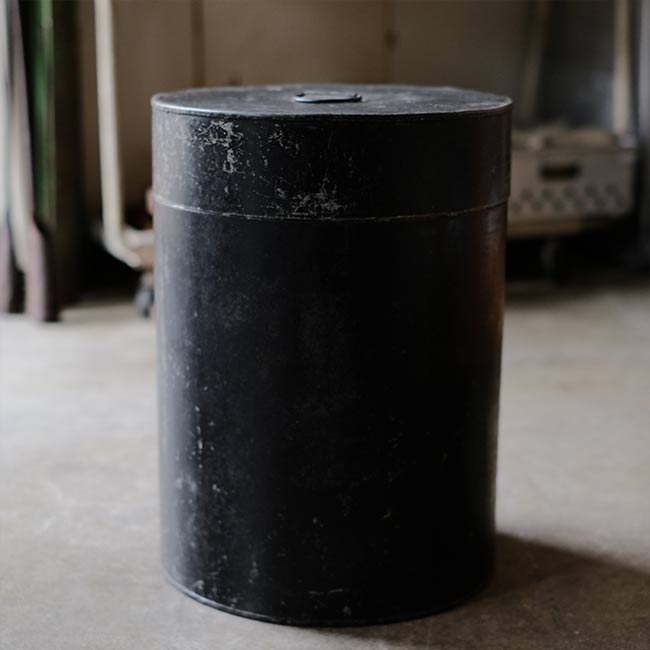 Black tin can