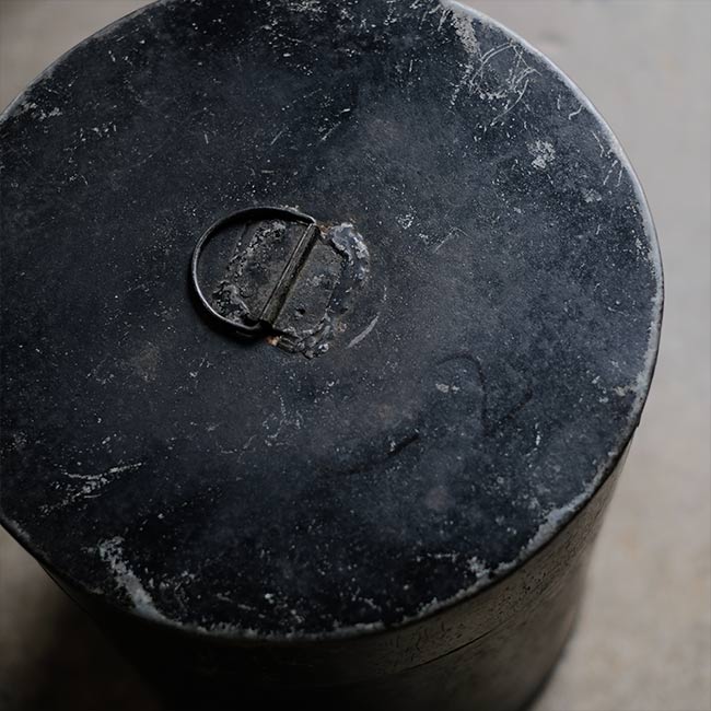 Black tin can