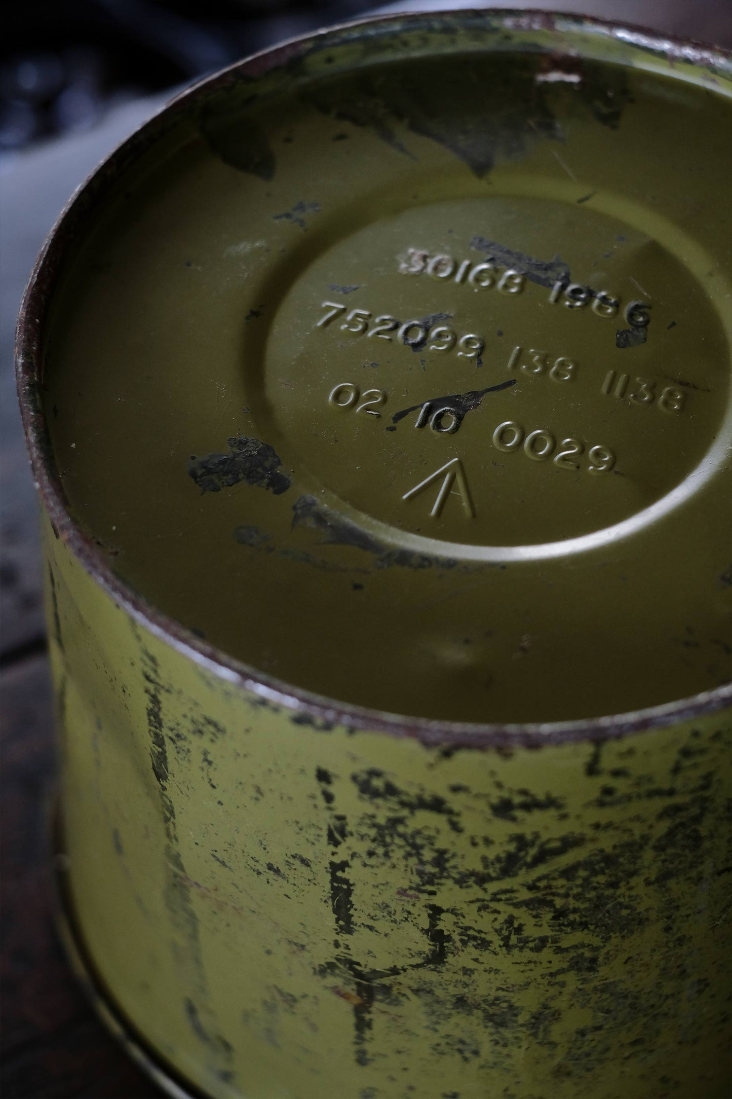 イギリス軍 くすんだ黄色のクズカゴ