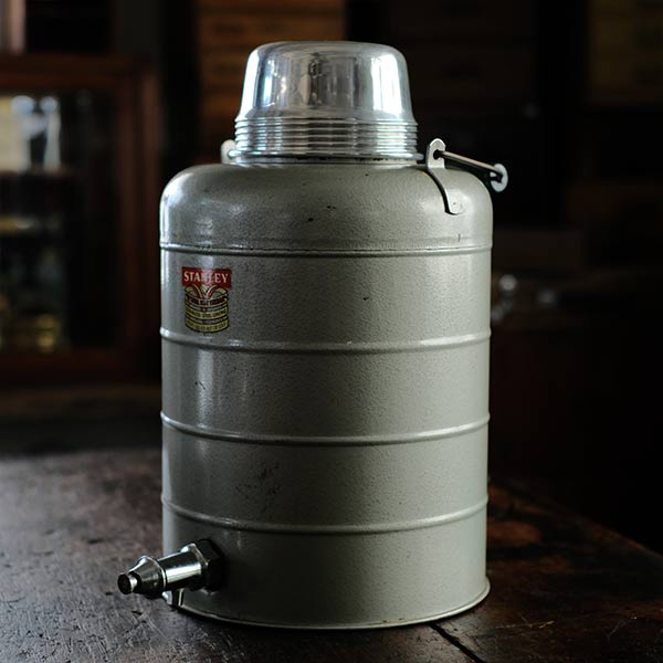 Stanley Thermal Jug スタンレー・サーマルジャグ(3.9リットル)
