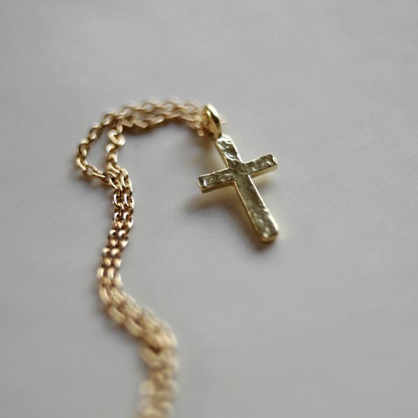 小さなクロスのネックレス(40~50cm)K18クロス×K10チェーン