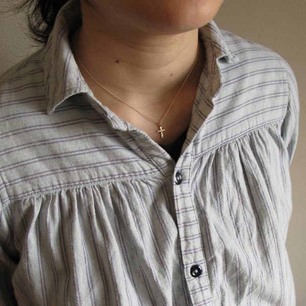 小さなクロスのネックレス(40~50cm)K18クロス×K10チェーン