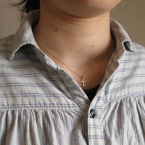 小さなクロスのネックレス(40~50cm)K18クロス×K10チェーン