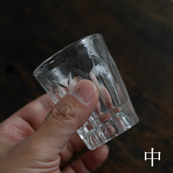 Set of 3 sword-tipped cups