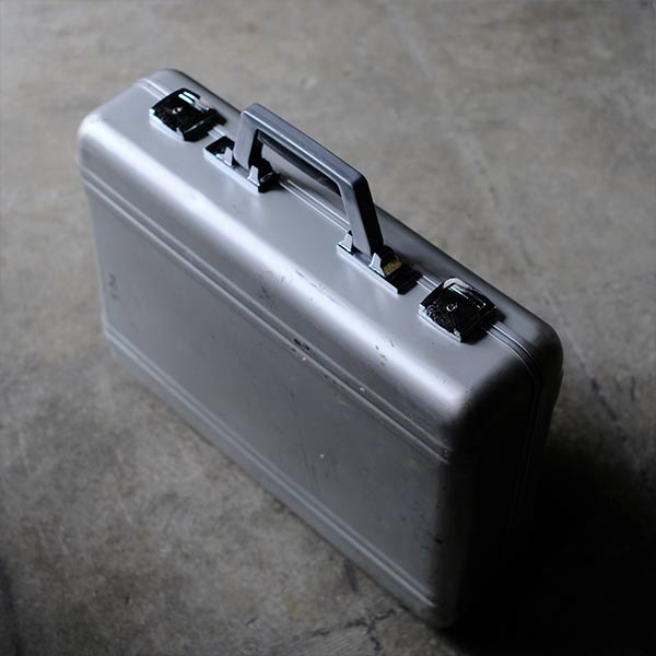 Aluminum briefcase